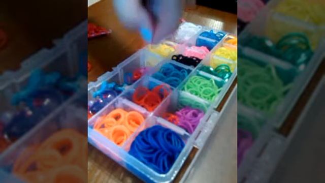 Как сплести снежинку из резинок смотреть онлайн