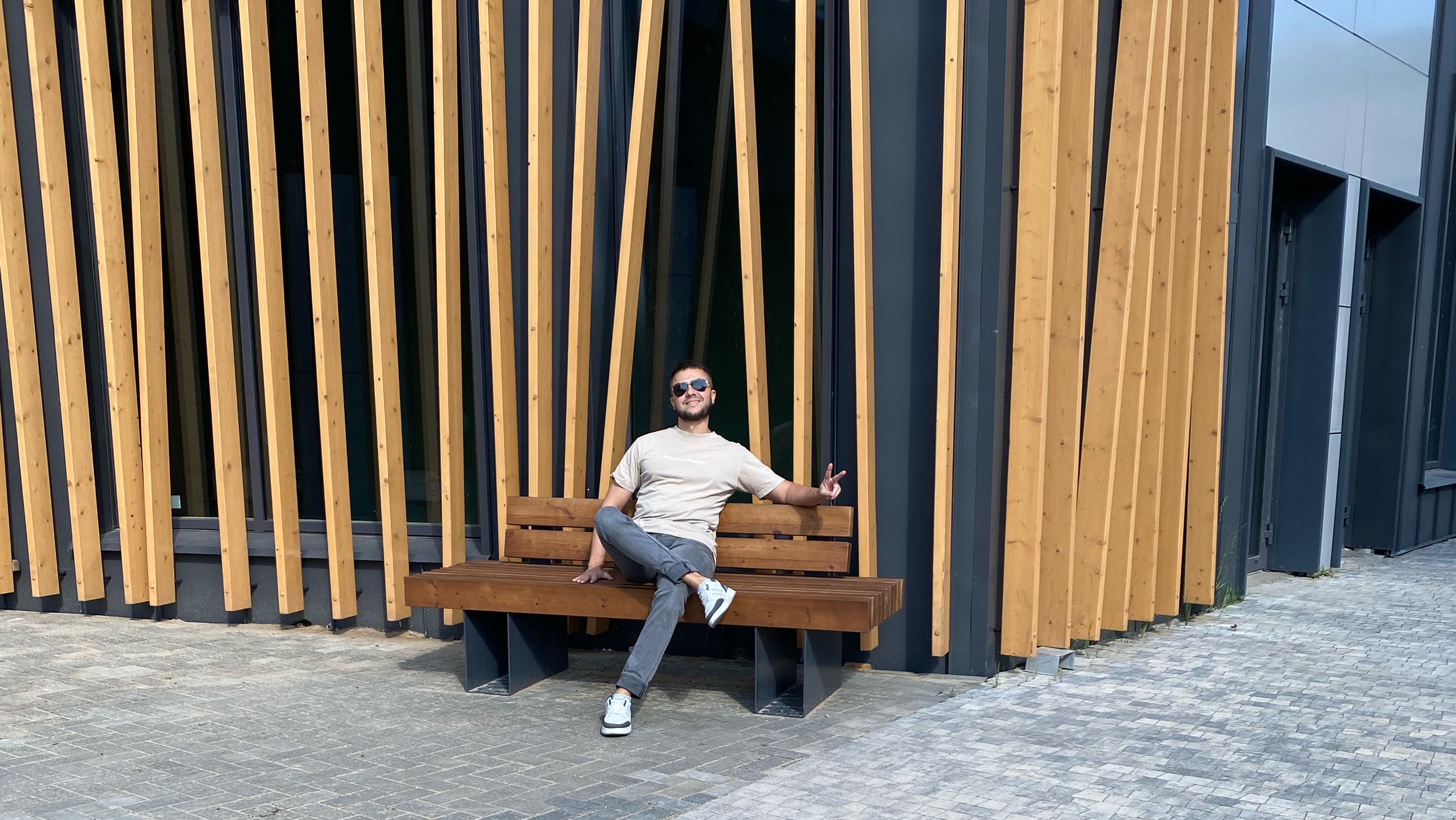 Конец маленьким студиям