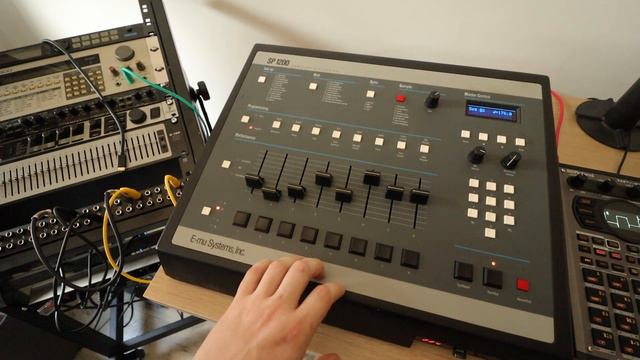 Piano Samples on E-mu SP 1200 | #sp1200 #beatmaking | смотреть онлайн