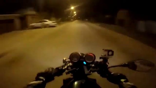 Погоня полиция vs мотоциклист Suzuki Bandit 400 смотреть онлайн