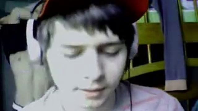 Скайп :D Парень на заднем плане.mp4 смотреть онлайн