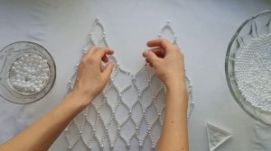 КАК СПЛЕСТИ ТОП ИЗ БУСИН РОМБАМИ. ПЛЕТЕНИЕ - СЕТКА.