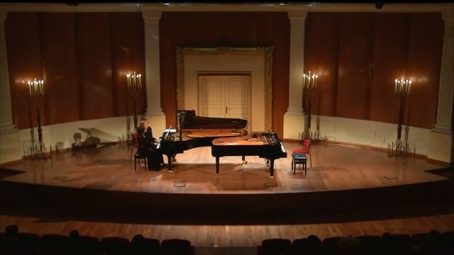 Л.В. Бетховен - "8 Вариаций для фортепиано в 4 руки на тему Вальдштейна C-dur" смотреть онлайн