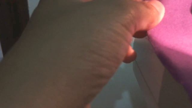 طريقة لضم الخيط في ماكينة الخياطة Bernette