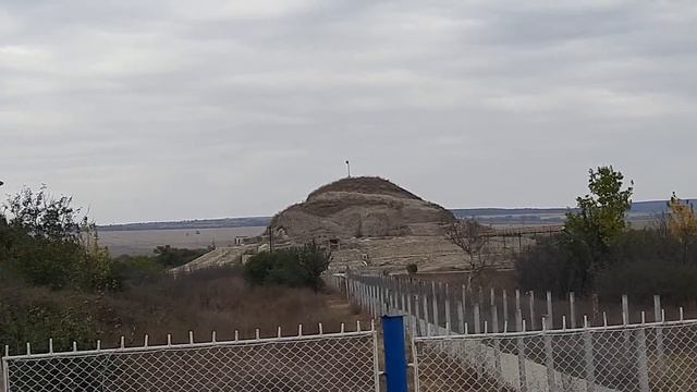 Прова́дия-Солницата - доисторическое поселение близ современного города Провадия обл. Варна.