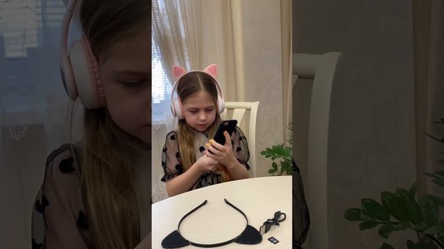 Детские беспроводные наушники CAT смотреть онлайн