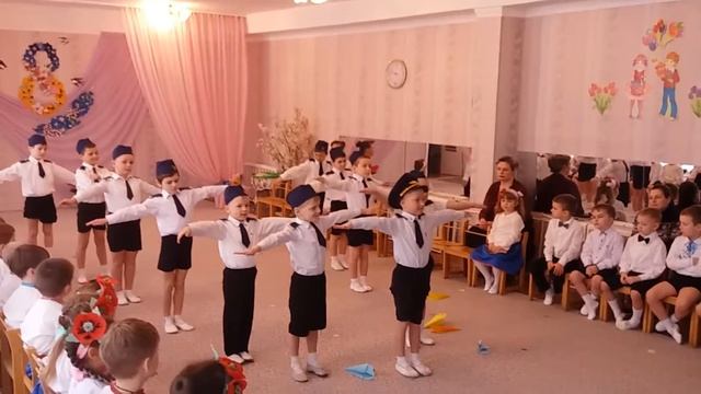 Наш стих и танец пилотов на Празднике мам 06.03.18