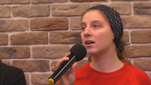 Посмотри на небо: это Я (Парить) | Песня смотреть онлайн