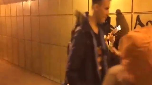 ШОК ВИДЕО! Кристина возвращалась в Купчино, а тут.. смотреть онлайн