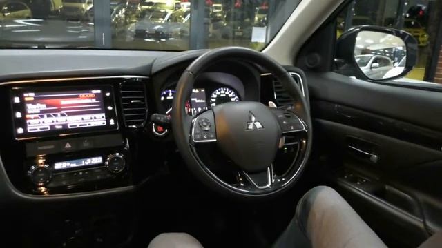 B9965 - 2017 Mitsubishi Outlander Exceed ZL Auto AWD Walkaround Video