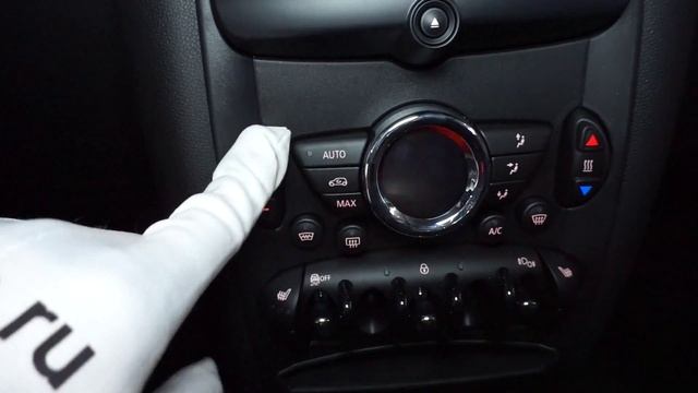 Mini Countryman 2016 (R60) 1.6 (122 л.с.) MT Cooper - видеообзор смотреть онлайн