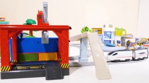 Train Video for Kids Toy Learning with Titipo!