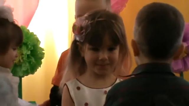 "Весенняя пляска" муз.рук. Цилик Л.В. смотреть онлайн