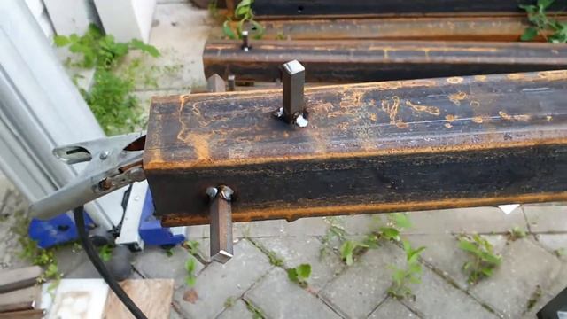 167 Делаем навес Установка столбов в землю по новой технологии 2 смотреть онлайн