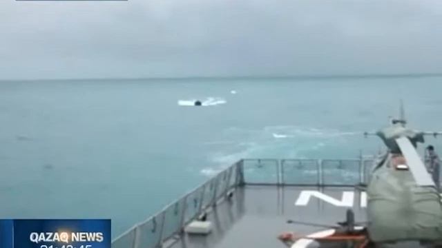 08 01 15 В Яванском море найден хвост разбившегося самолета AirAsia смотреть онлайн