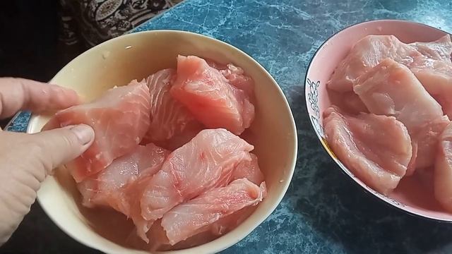 Рыбак наловил УГРЕЙ. Два блюда из угря. смотреть онлайн