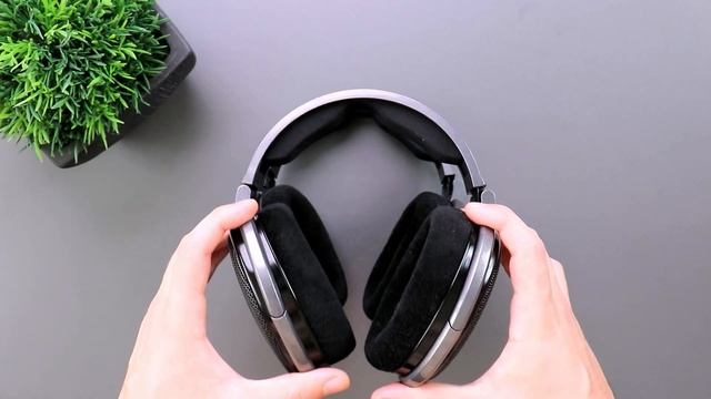 Which Sennheiser Headphones Should You Buy?! // Sennheiser HD 280 Pro, HD 300 Pro, HD 600 & HD650 смотреть онлайн