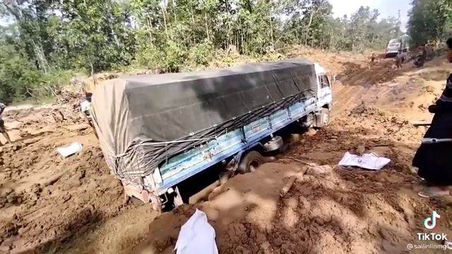 NISSAN Truck смотреть онлайн