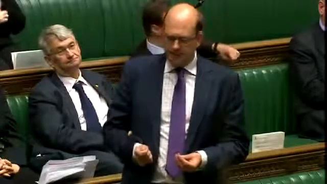 Labour MP Dennis Skinner takes on UKIP in the Commons смотреть онлайн