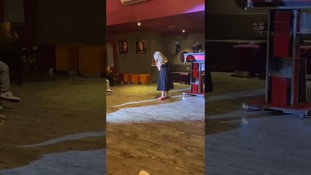 Amber’s Magic Show смотреть онлайн