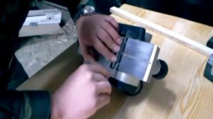 Замена лезвий в электрическом рубанке. Рубанок Интерскол Р-82/710