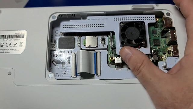 CrowPi L Raspberry Pi4 Laptop Setup + Review (2022 By Elecrow)