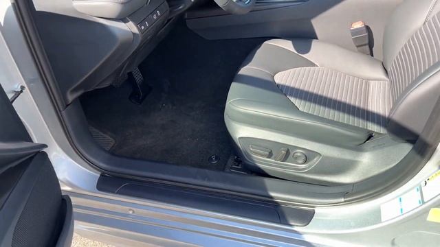 2023 Toyota Camry SE AWD - This is The Trim To Buy?! смотреть онлайн