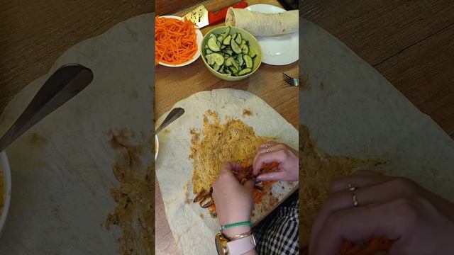 Домашняя шаурма из индейки #готовлюдома #шаурма #tochiloff смотреть онлайн