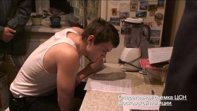 Бойцы ОМОН оказали силовую поддержку при проведении обысков в рамках уголовного дела. смотреть онлайн