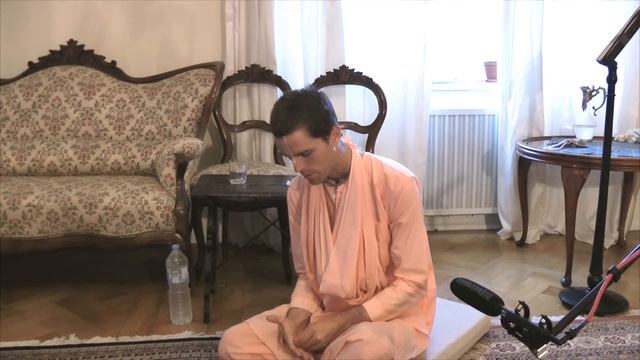 Утреннее арати и киртан смотреть онлайн