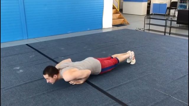 Ни один ребёнок не пострадал? Отжимания от пола смотреть онлайн