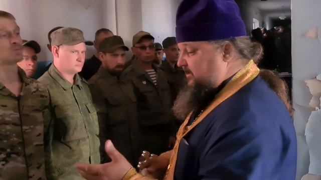 Передовая ДНР молебен,русский православный воин,Христос посреди нас и есть и будет! смотреть онлайн