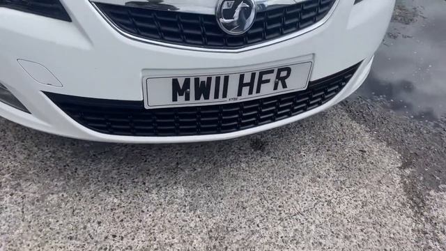 Vauxhall Astra SRI white смотреть онлайн
