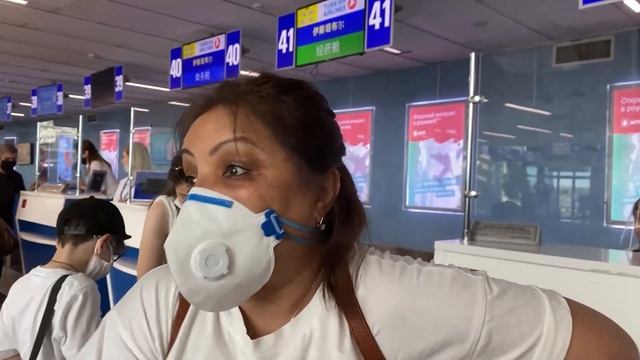 "Минск - единственная лазейка в Европу". Кто и куда летит первыми авиарейсами из Беларуси. смотреть онлайн