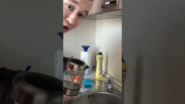 Лайфхак как не мыть посуду? смотреть онлайн