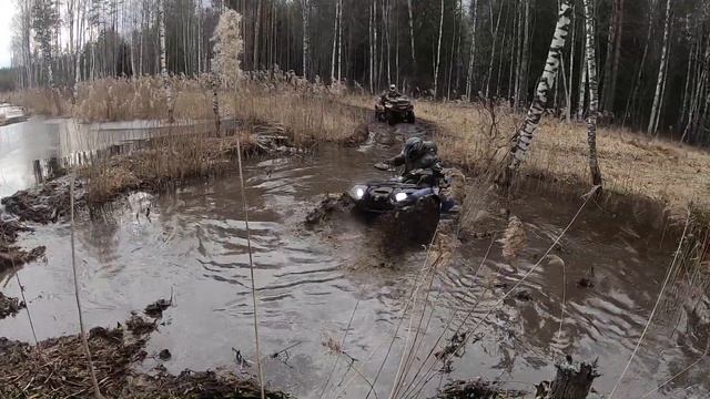 BRP XMR 1000 лечебная грязь! Заплывы, прыжки! Квадроциклы!#квадроцикл #покатушка #brp