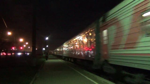 Электровоз ЭП1М с поездом №121 Владикавказ — Санкт-Петербург смотреть онлайн