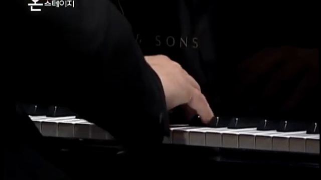Tchaikovsky piano concerto No.1 in B minor Op.23 - 1st movement - part 3 смотреть онлайн