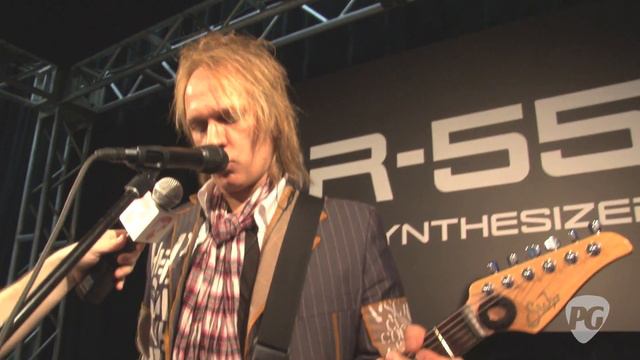 NAMM '11 - Roland GR-55 Demo смотреть онлайн