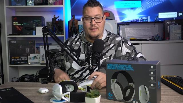 2022 egyik legjobb headsetje és egy brutál jó egér egy csomagban! | Logitech Wireless Set смотреть онлайн