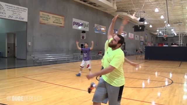 Slam Dunk Edition | Dude Perfect смотреть онлайн