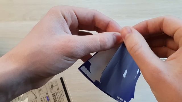 НАКЛЕИЛ ЯРКУЮ ФИОЛЕТОВУЮ ПЛЕНКУ НА БЕЛЫЙ IPHONE SE 2 смотреть онлайн