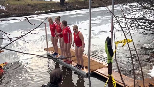 Perth Polar Plunge смотреть онлайн