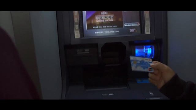 Как снять деньги с банкомата в Китае? смотреть онлайн