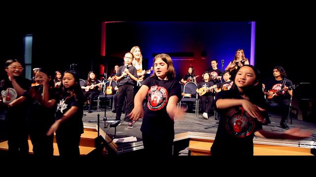 Baby Shark - Intermediate B Langley Ukulele Ensemble (April 2019) смотреть онлайн