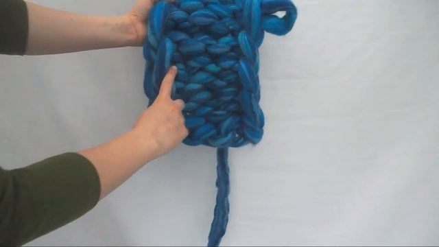 Arm Knitting Lesson 7 - Washing and Fluffing Your Knits смотреть онлайн