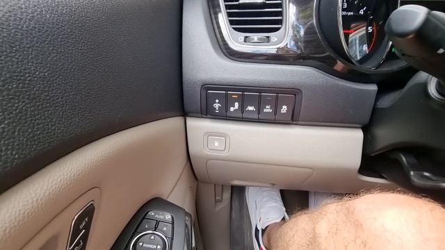 Комфортная "маршрутка" за 2 млн. рублей. 9 местный KIA Carnival 2018 года. Новый, 8-ступенчатый AT. смотреть онлайн