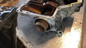Замена сальника раздаточной коробки  Mazda CX-7, ER, ER19, ER3P LN0227500J