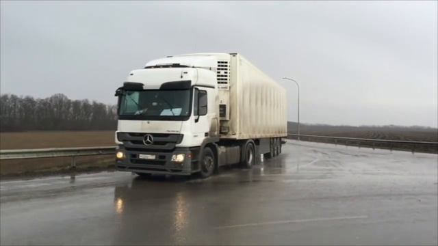 Северный объезд г.Ростов, участок М-4 на котором гибнут машины, дорожное ограждение. AAA61.ru смотреть онлайн