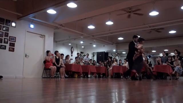 (Lime Tango Cafe) Lucas & Paula 2/3 Marron Y Azul - Osvaldo Pugliese смотреть онлайн